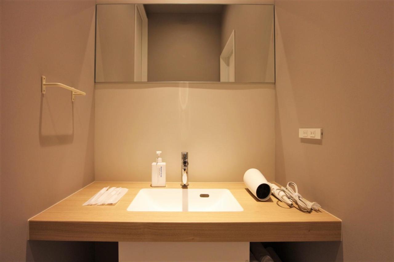 Sekai Hotel Nishikujyo Ōsaka Extérieur photo